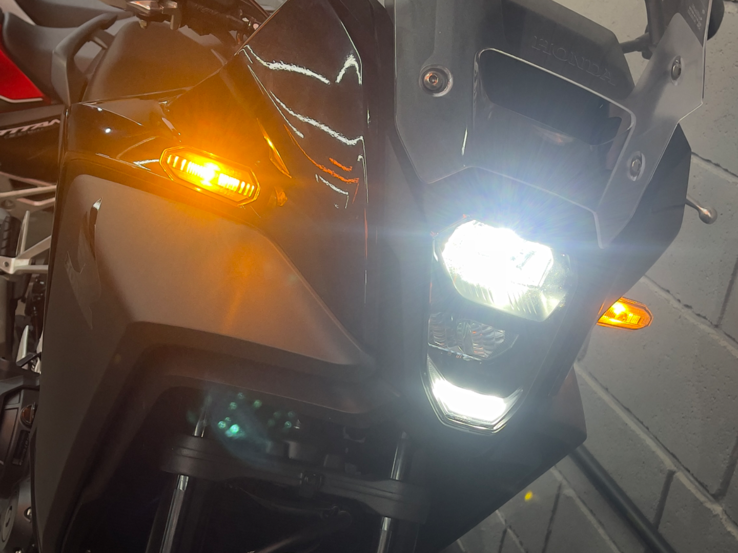 Honda NX 500 2026 PRETA - foto 2