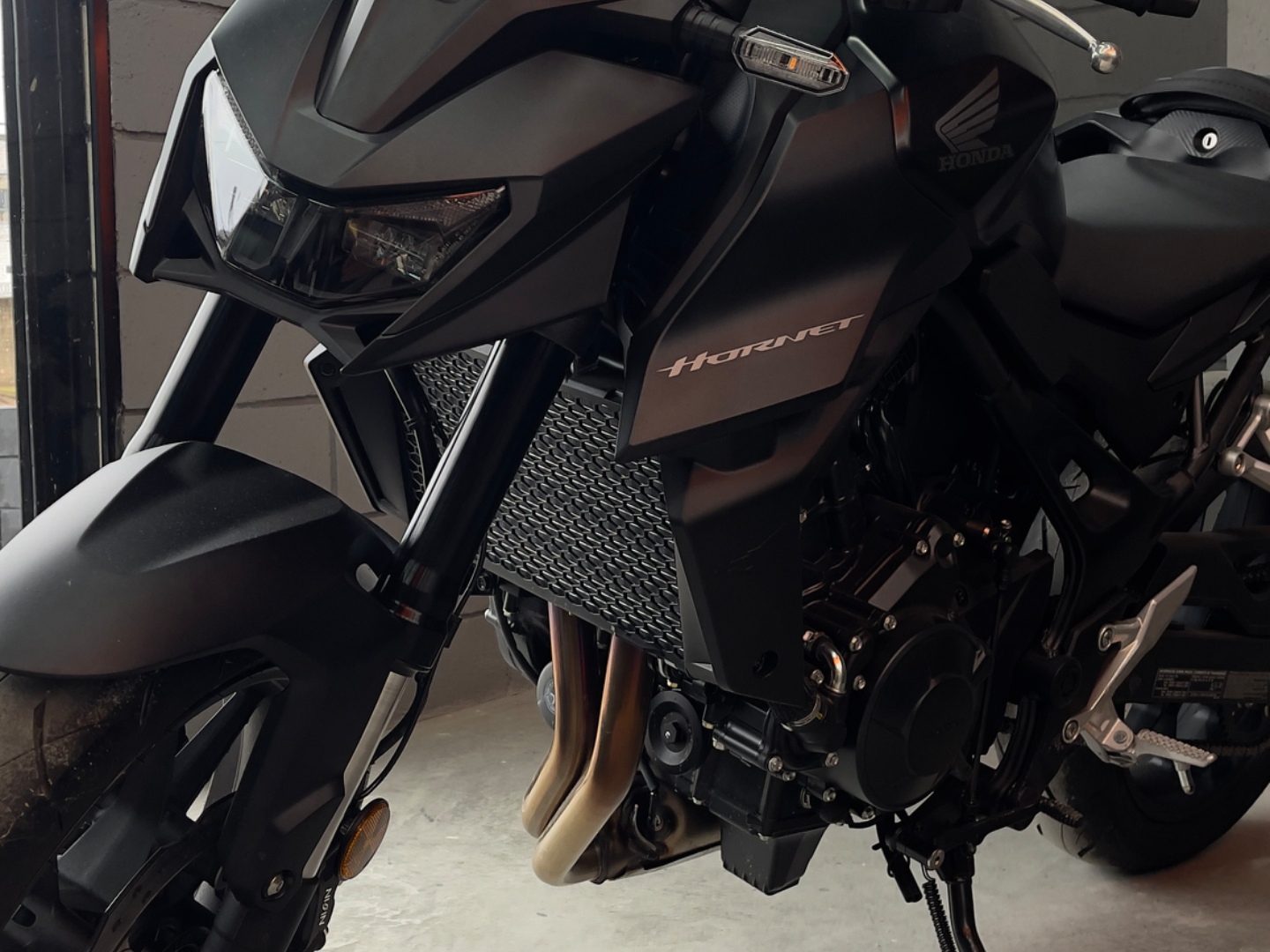 Honda Hornet 750 2026 PRETA - foto 3
