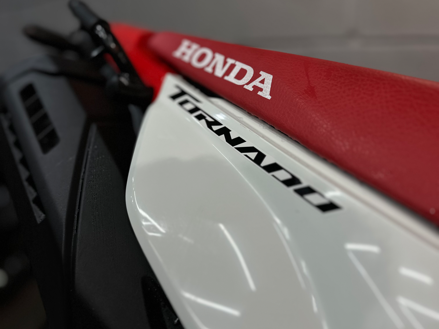 Honda XR 300L Tornado 2026 VERMELHA - foto 2
