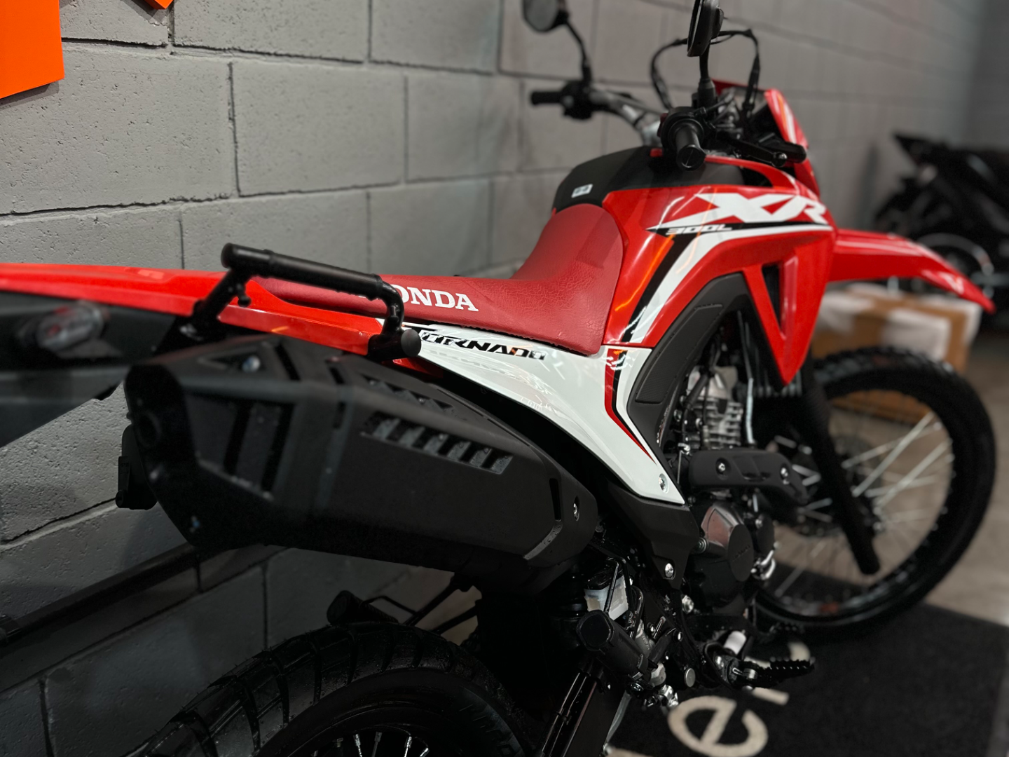 Honda XR 300L Tornado 2026 VERMELHA - foto 6