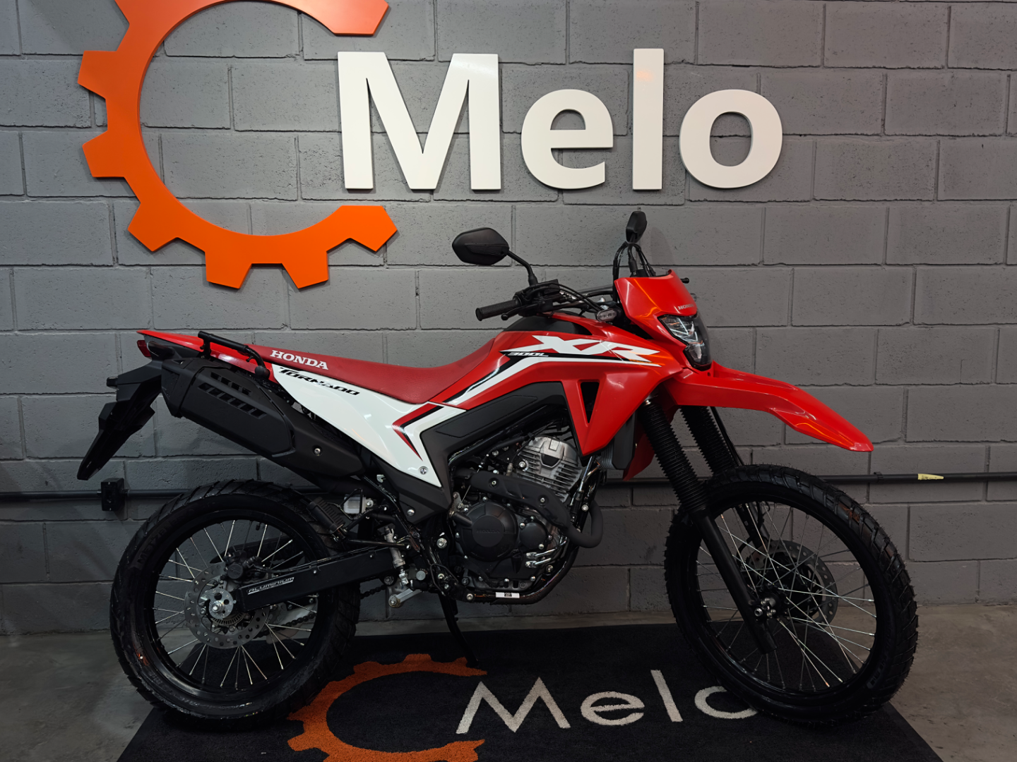 Honda XR 300L Tornado 2026 VERMELHA