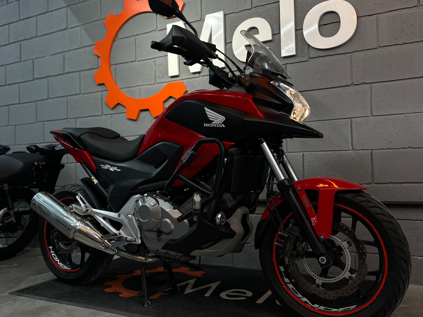 NC700X 2013 VERMELHA