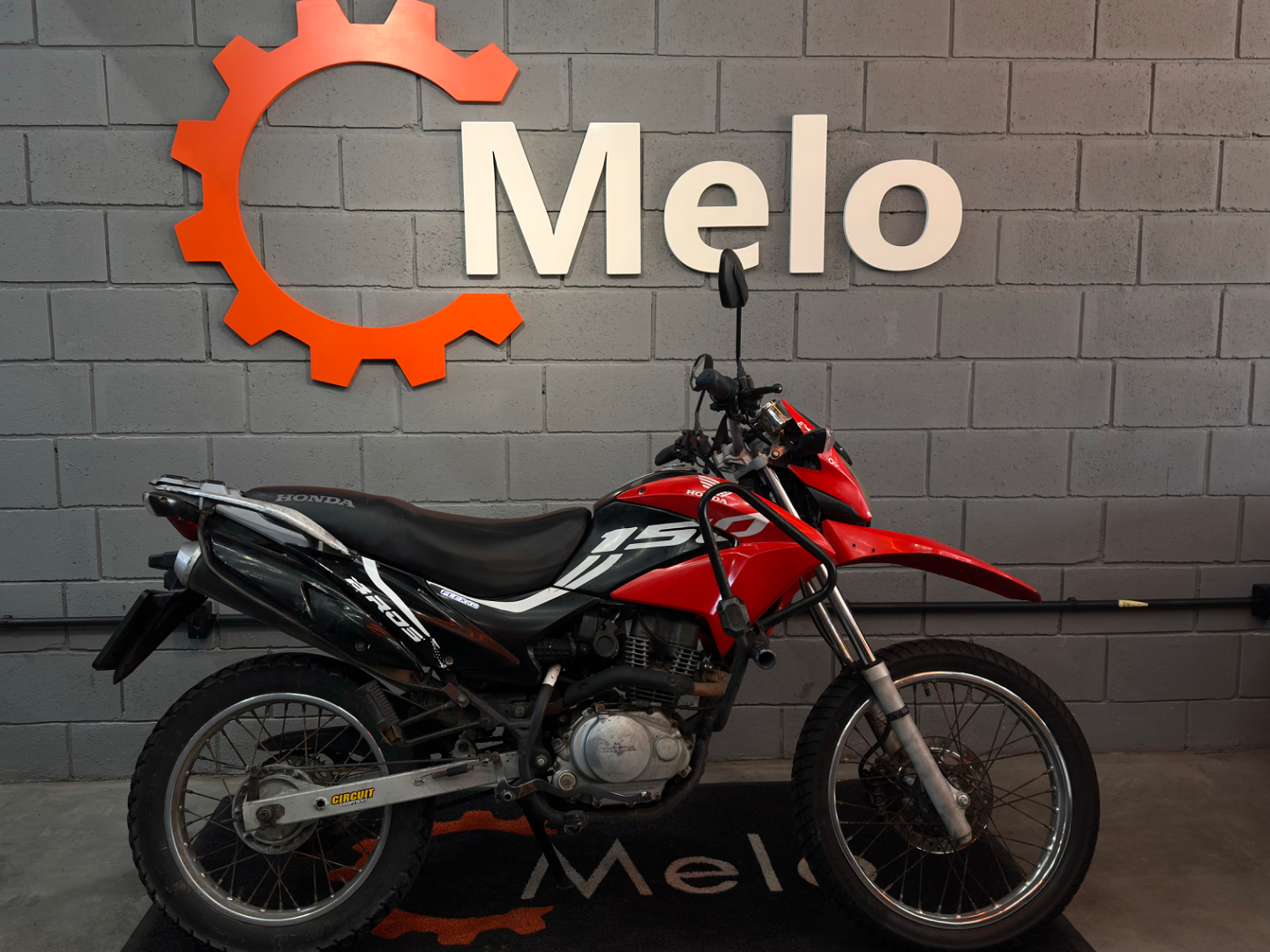Honda Bros 150 2014 PRETA no showroom da Melo Motos