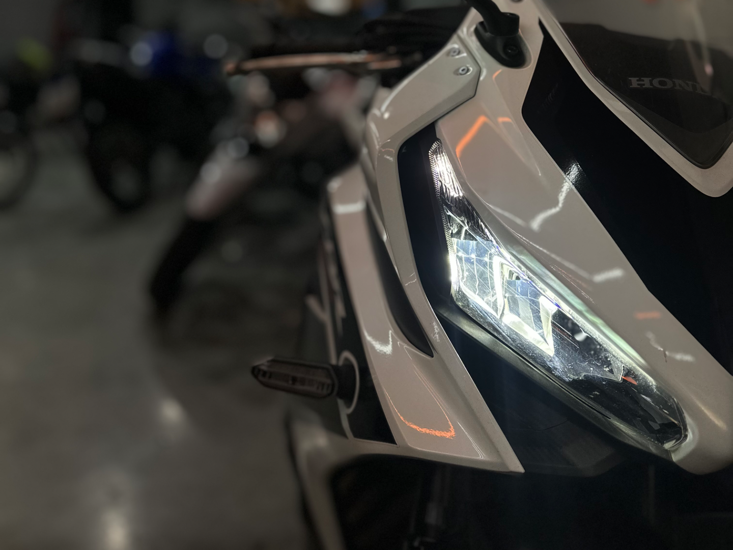 CBR 650R 2024 BRANCA - foto 3