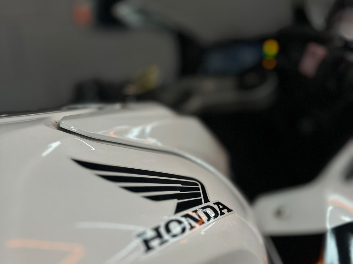 CBR 650R 2024 BRANCA - foto 4