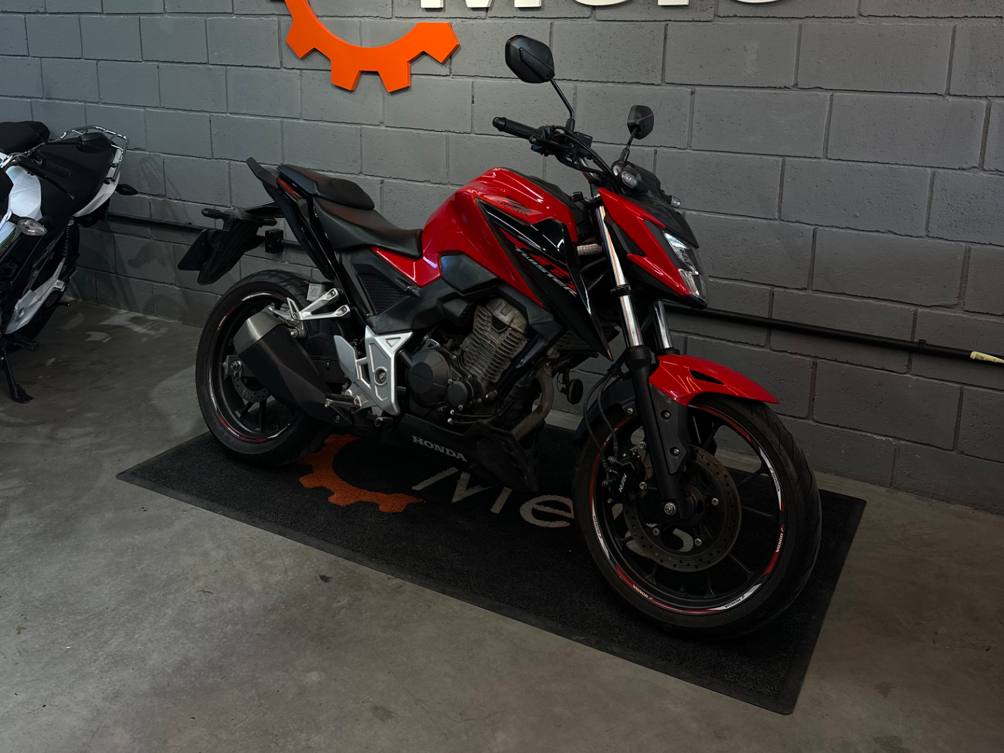 CB300  TWISTER 2024 VERMELHA - foto 2