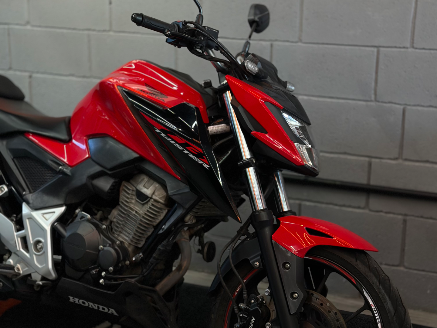 CB300  TWISTER 2024 VERMELHA - foto 3