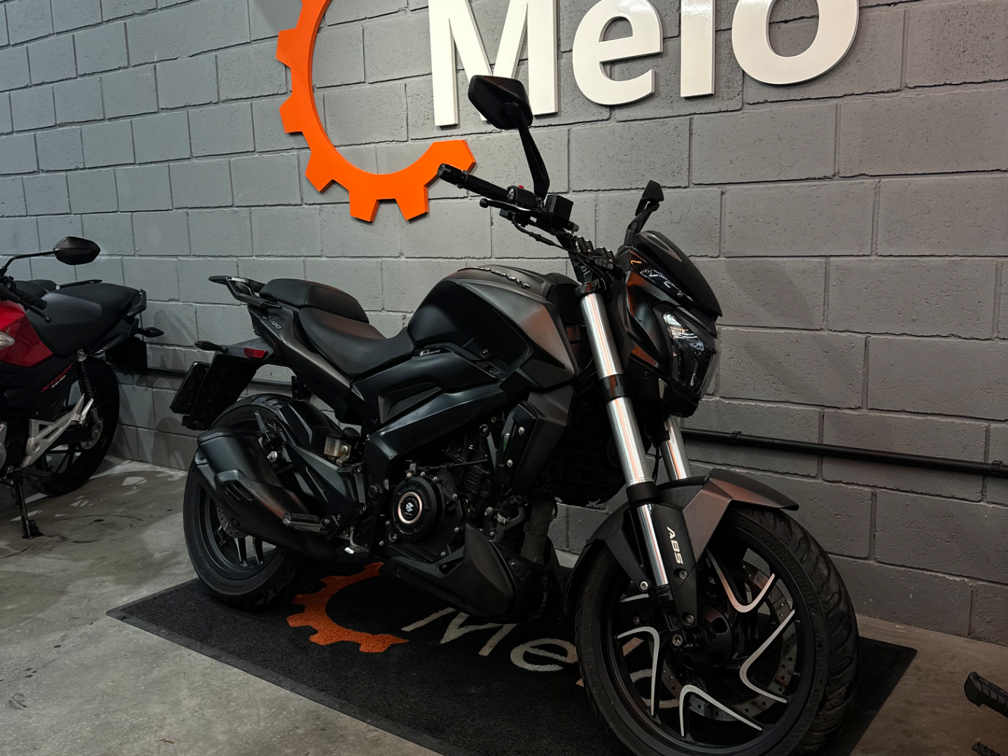 Bajaj Dominar 400 2025 PRETA - foto 2
